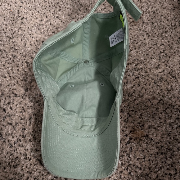 Nike Green Hat - Picture 3 of 4